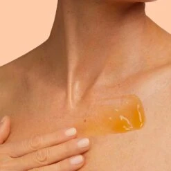 Clarins Bust Beauty Lifting & Firming Gel 13 Clarins Bust Beauty Lifting & Firming Gel -Cheap Beaunisa Store 2205379cm alt02