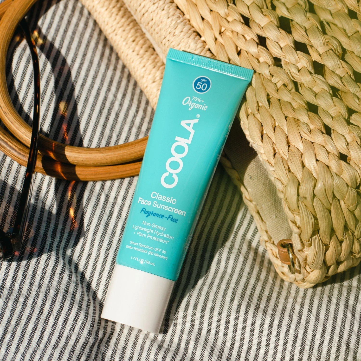 Coola Organic Classic Face Sunscreen SPF 50 3 Coola Organic Classic Face Sunscreen SPF 50 - Image 3