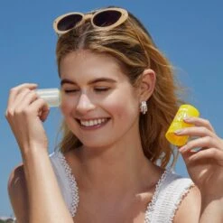 Glow Stick Sunscreen SPF 50 PA++++