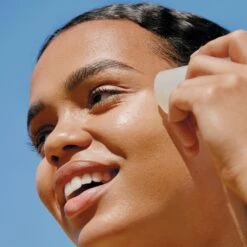 Glow Stick Sunscreen SPF 50 PA++++ -Cheap Beaunisa Store 2589383cm alt06