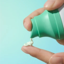 Force Shield Superlight Sunscreen Broad Spectrum SPF 30 -Cheap Beaunisa Store 2591983cm alt02