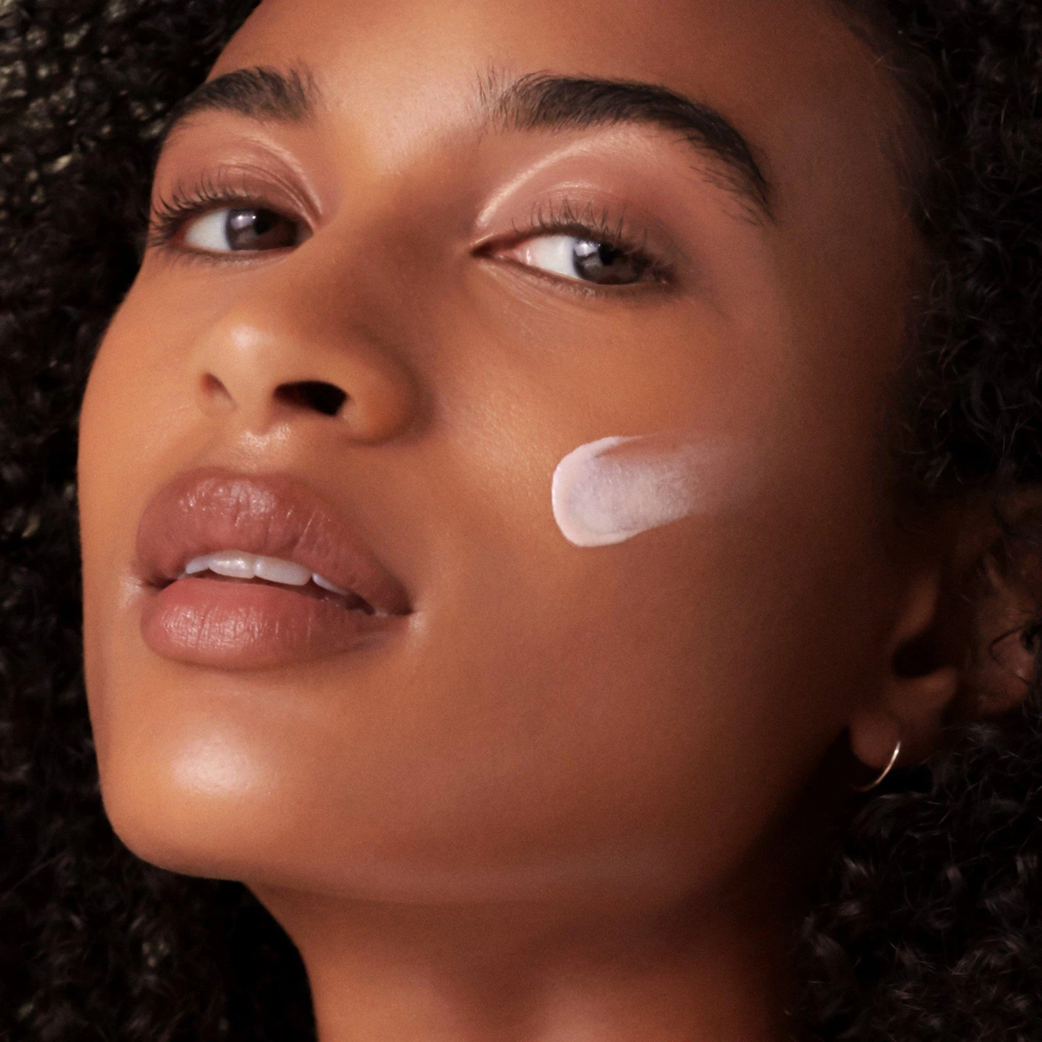 Shiseido Urban Environment Oil-Free Sunscreen Broad-Spectrum SPF 42 7 Shiseido Urban Environment Oil-Free Sunscreen Broad-Spectrum SPF 42 - Image 7