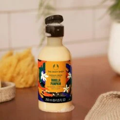 The Body Shop Limited Edition Vanilla Pumpkin Shower Cream