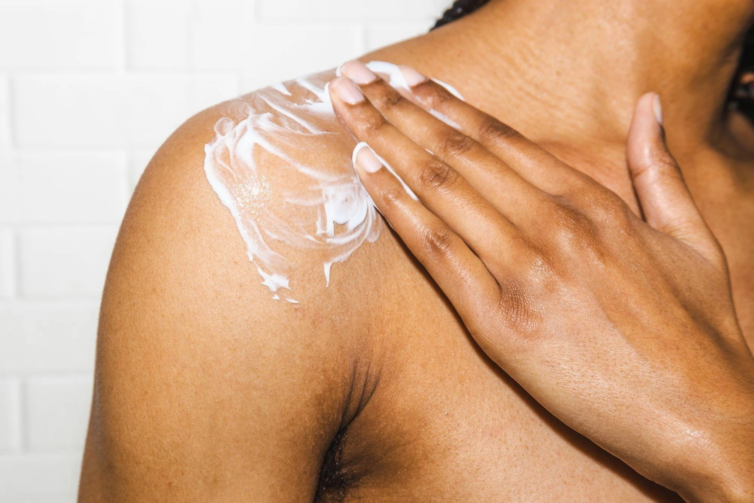 Electric Body Lotion For Body Acne And Scars 3 Electric Body Lotion For Body Acne And Scars - Image 3