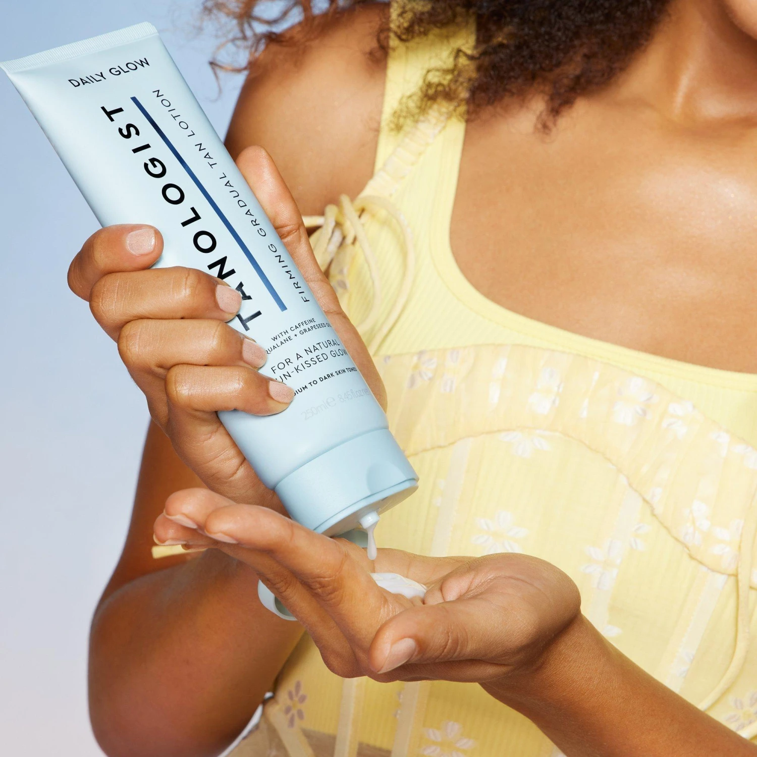 Daily Glow - Firming Gradual Tanning Lotion 6 Daily Glow - Firming Gradual Tanning Lotion - Image 6